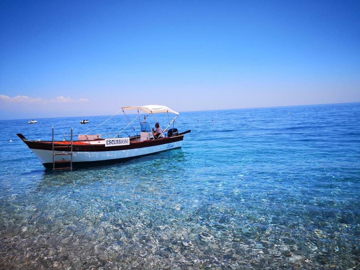 Apartamento Taormina By The Sea Mazzeo Exterior foto