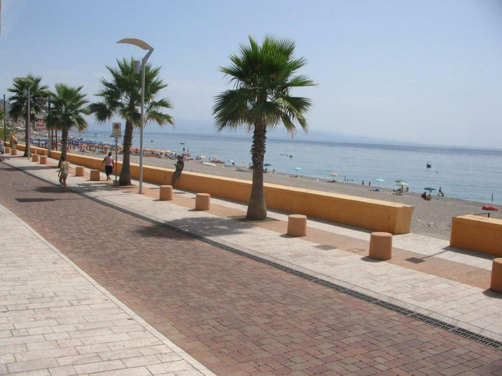Apartamento Taormina By The Sea Mazzeo Exterior foto