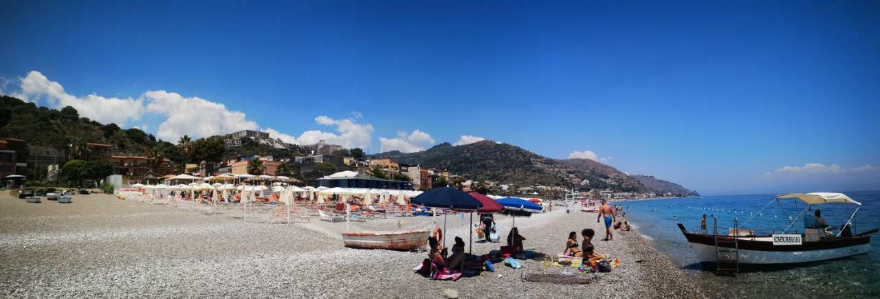 Apartamento Taormina By The Sea Mazzeo Exterior foto