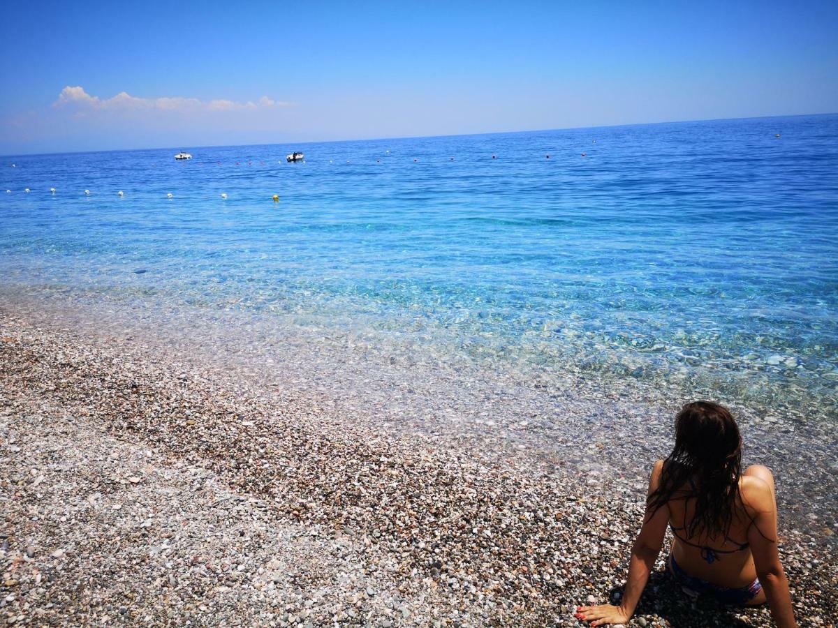 Apartamento Taormina By The Sea Mazzeo Exterior foto