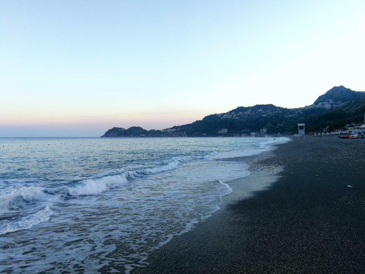 Apartamento Taormina By The Sea Mazzeo Exterior foto