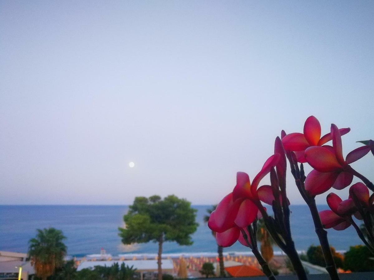 Apartamento Taormina By The Sea Mazzeo Exterior foto